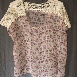 Crochet detailed top